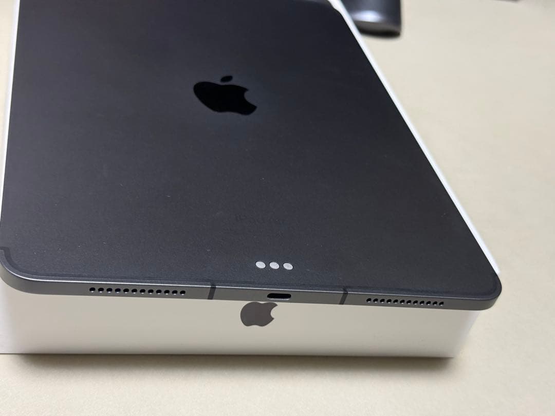 やま1019様　iPad Air 5 Wi-Fi+Cellular 256GB