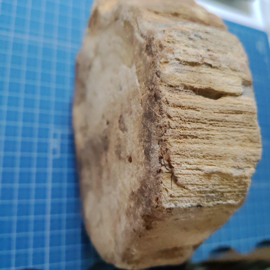 多彩な色の自然石（津軽錦石）原石、管理Ｎｏ．71238