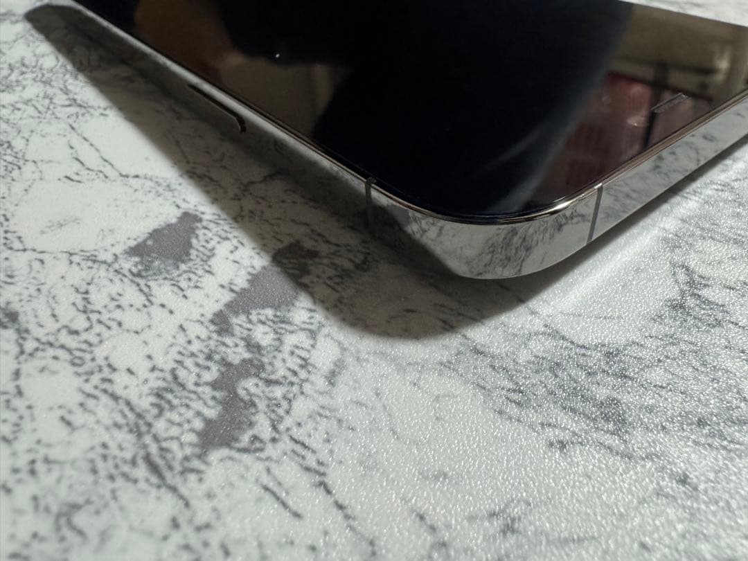 ほぼ未使用の超美品 残債なし iPhone12 ProMax 本体 512GB