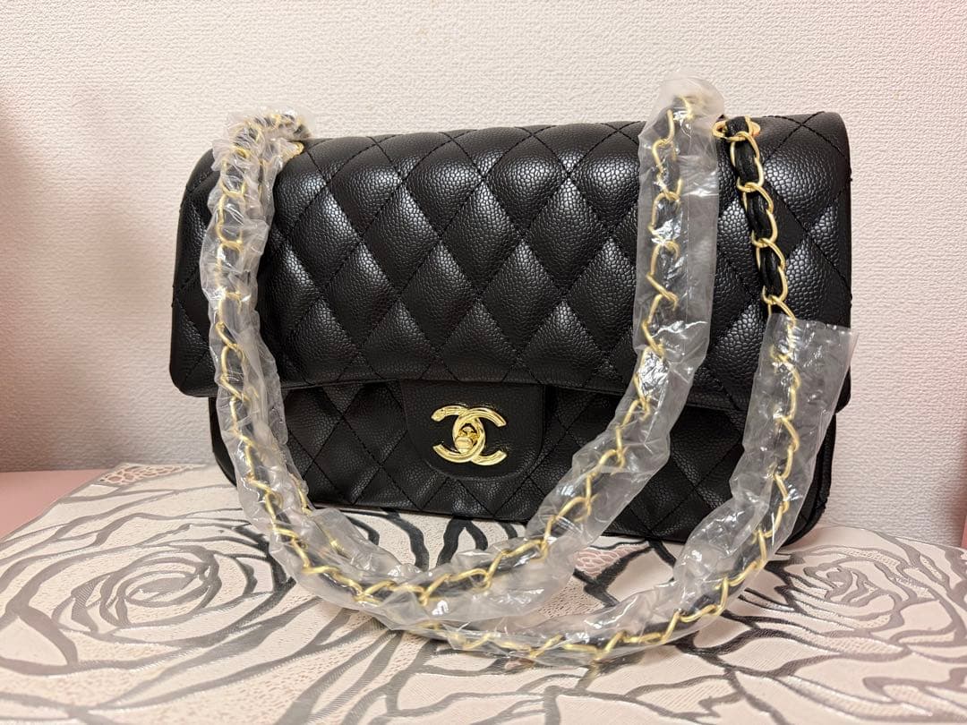ノベルティ　 CHANEL シャネル チェーン　フラップバッグ　キャビアスキン