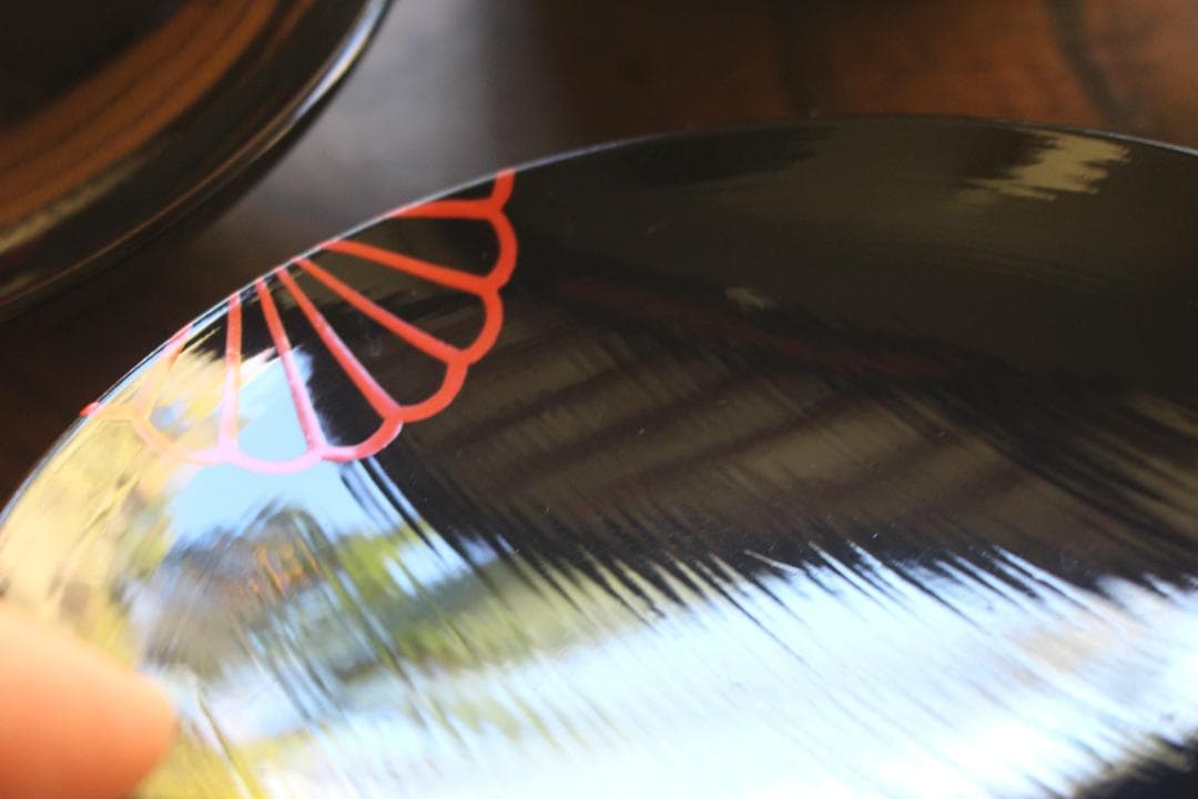 デッドストック！極上刷毛目黒漆に風情ある菊蒔絵の映える煮物椀2点（検京塗雑煮椀