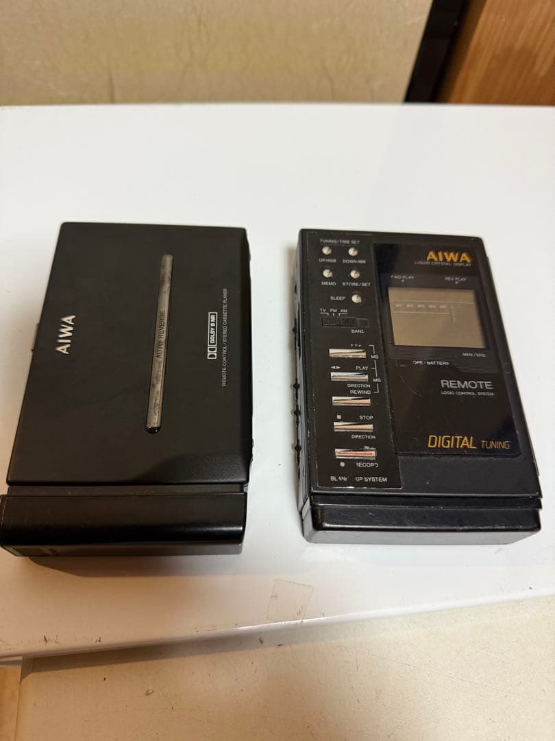 AIWA カセットプレーヤー HS-JX10 とHS-PL55