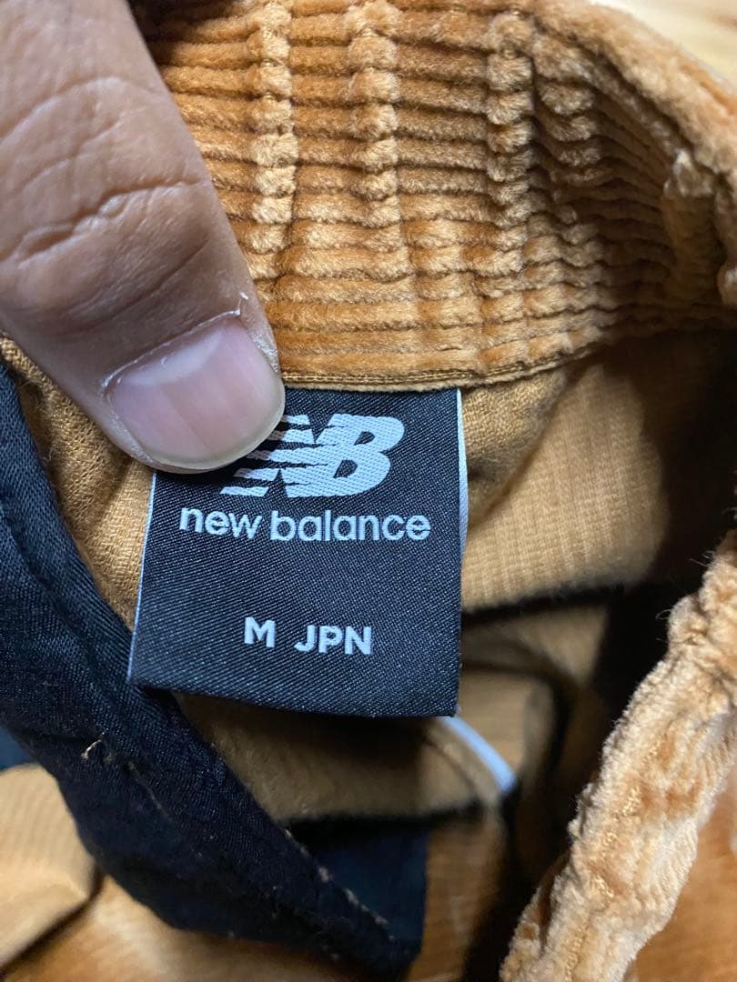 new balance コーデュロイセットアップ