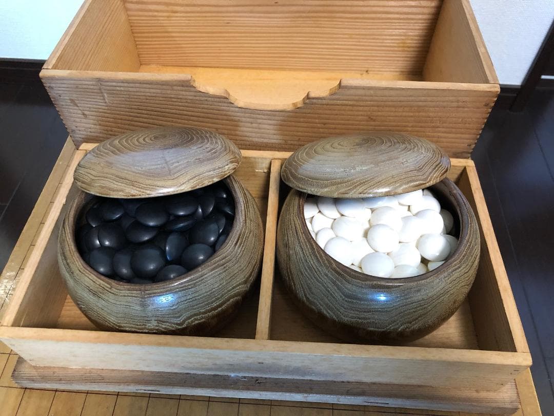 囲碁盤＆碁石セット （値下げしています）