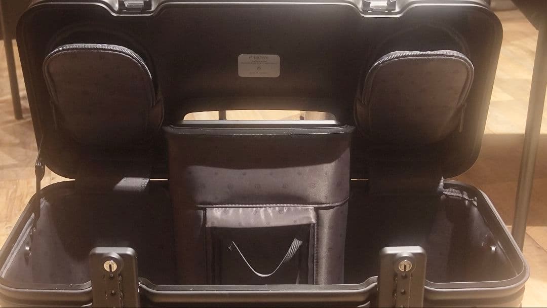 RIMOWA　パイロットモデル　ブラック