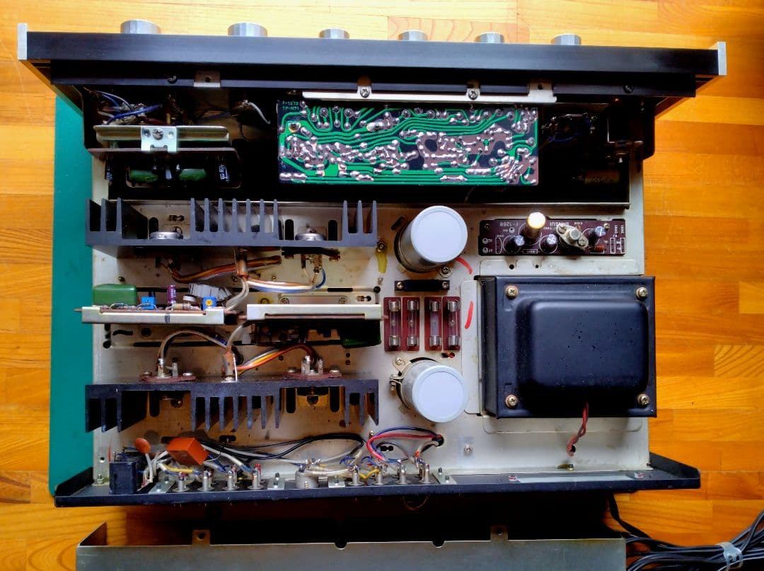 サンスイAU-666プリメインアンプ中古(OH済)