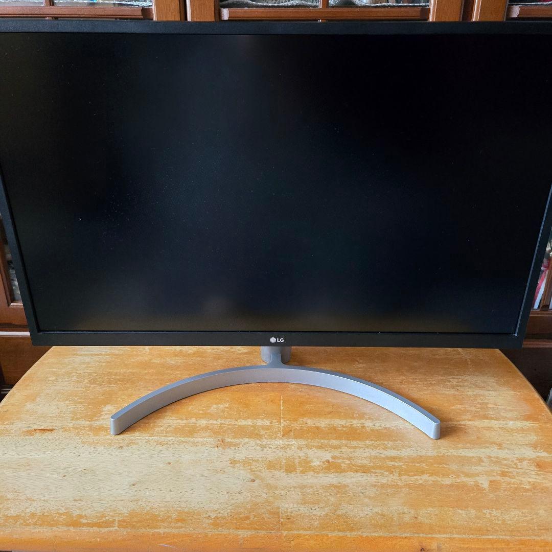 LG 27UL500-W 27インチ　4K UHD対応モニター