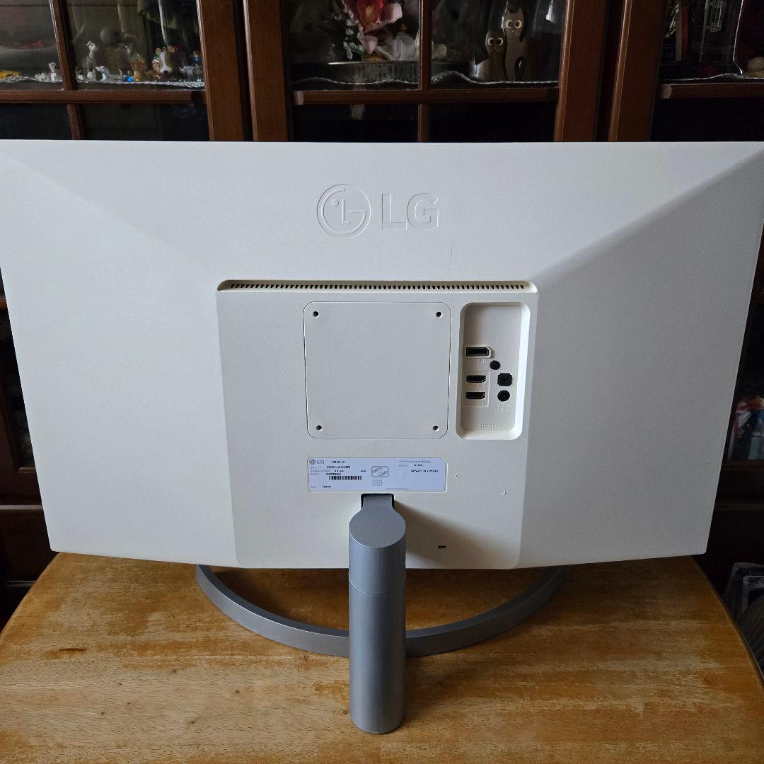LG 27UL500-W 27インチ　4K UHD対応モニター