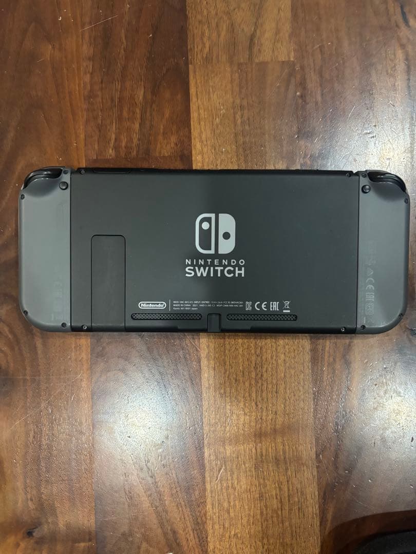 バッテリー強化版　Switch 付属品多数有り 128GB・ケース付き　状態良好