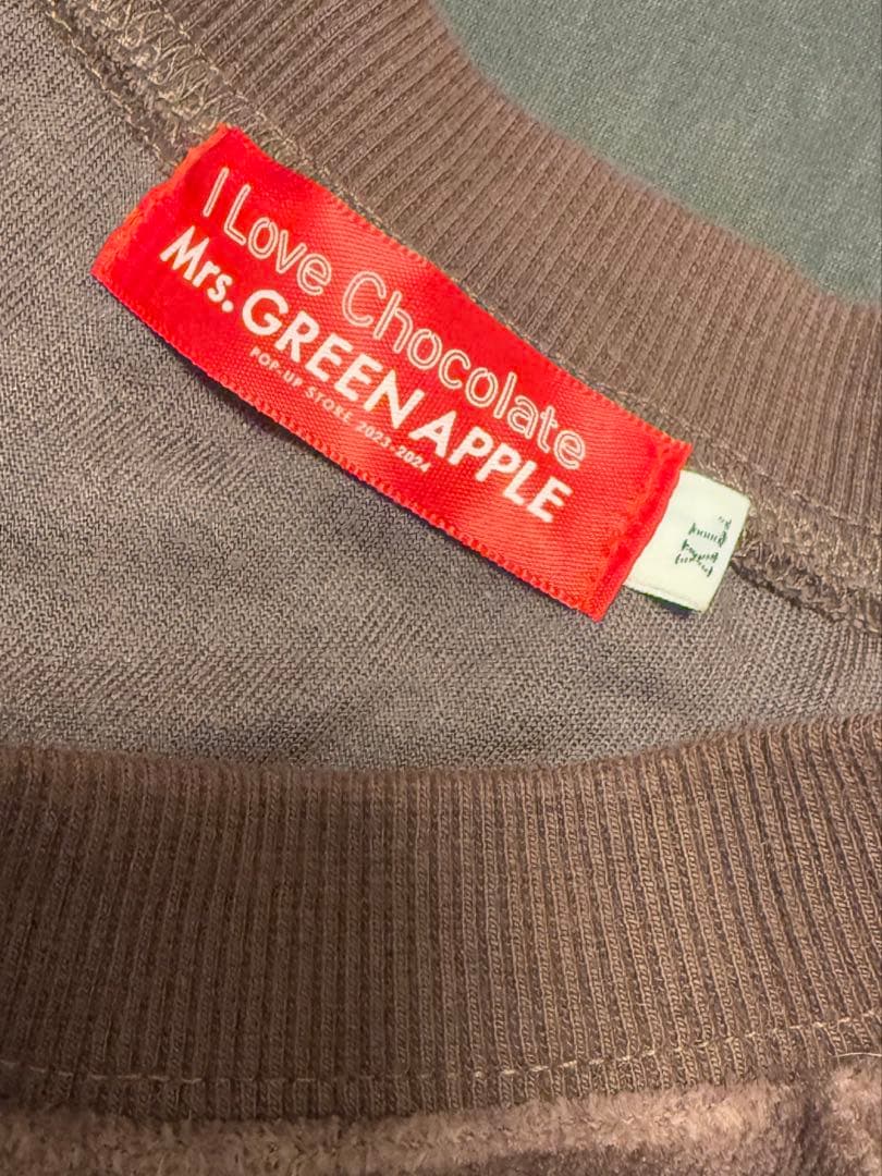 ミセスグリーンアップルバレンタインポップアップ上下XL