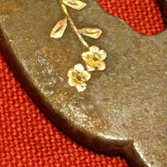 刀鍔　金花装飾　切羽