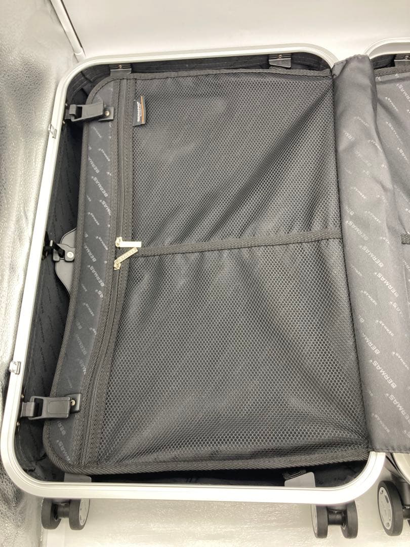 BERMAS　バーマス　スーツケース　鍵付き　キャリーケース