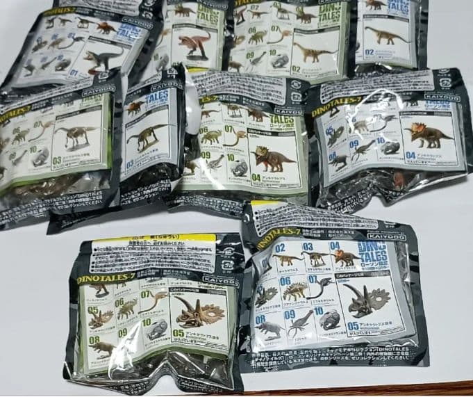 恐竜まとめ売り　チョコラザウルス　ダイノテイルズ　ダイノモデルス　ダイノワールド