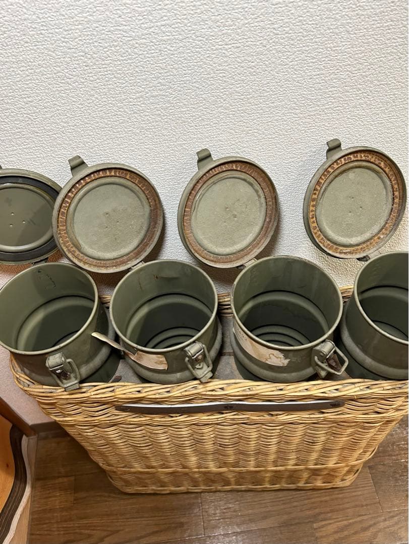 スイス軍 グレネードケース バスケット　軍放出品　弾薬入れ　ミリタリー　軍物