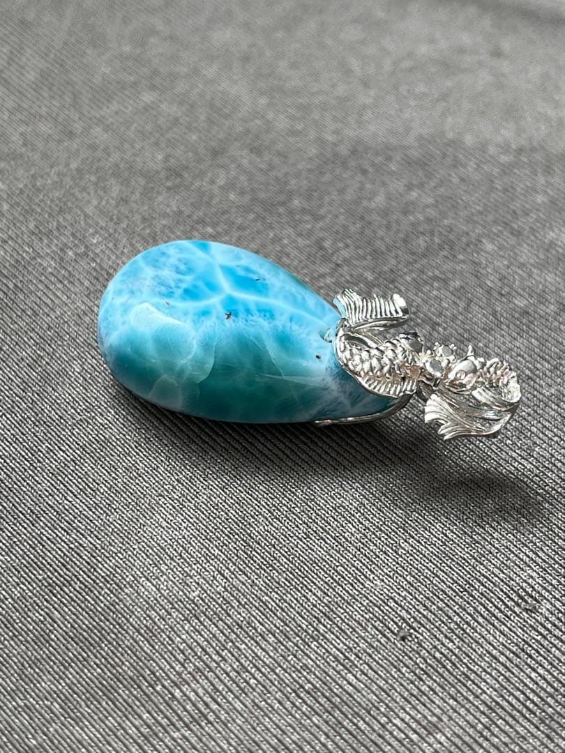 天然石☆高品質！ラリマーしずく型ペンダントトップ☆リーフバチカン&模様が美しい