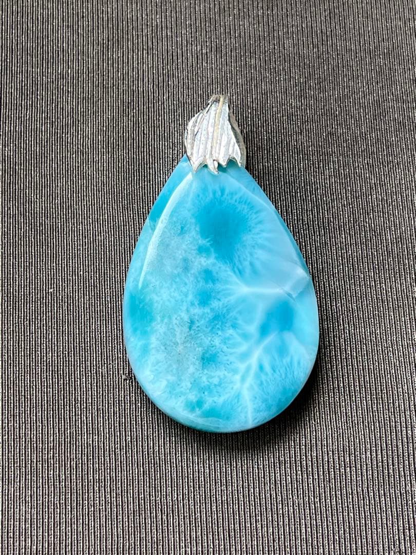 天然石☆高品質！ラリマーしずく型ペンダントトップ☆リーフバチカン&模様が美しい