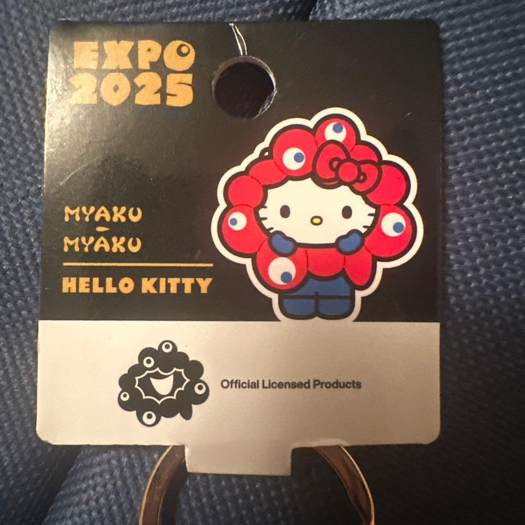 ［新品　未使用　期間限定出品］万博　ミャクミャク　黒キティ　コラボ　キーホルダー