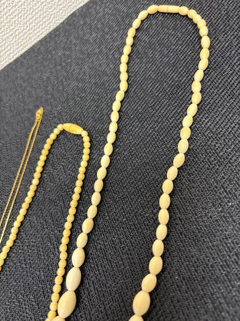 象牙調のハンドメイドアクセサリーセット