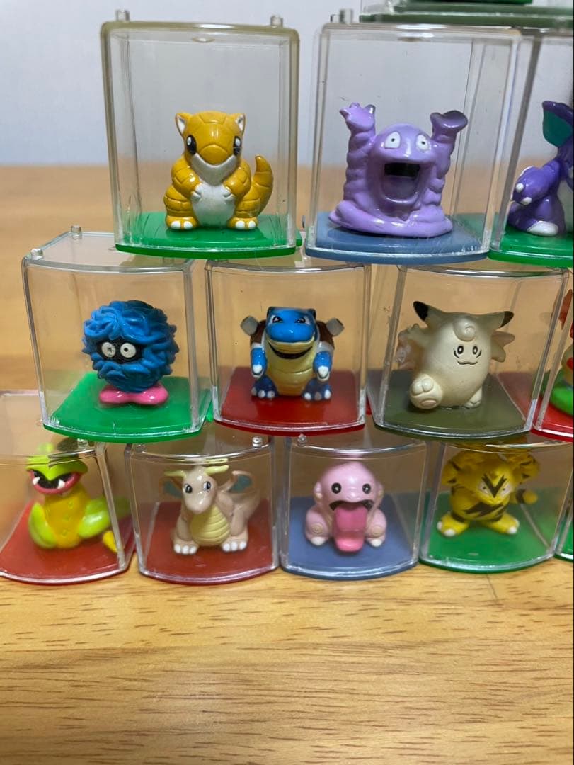 【当時物】　ポケモン　ケース入りコレクション　フィギュア　24個セット