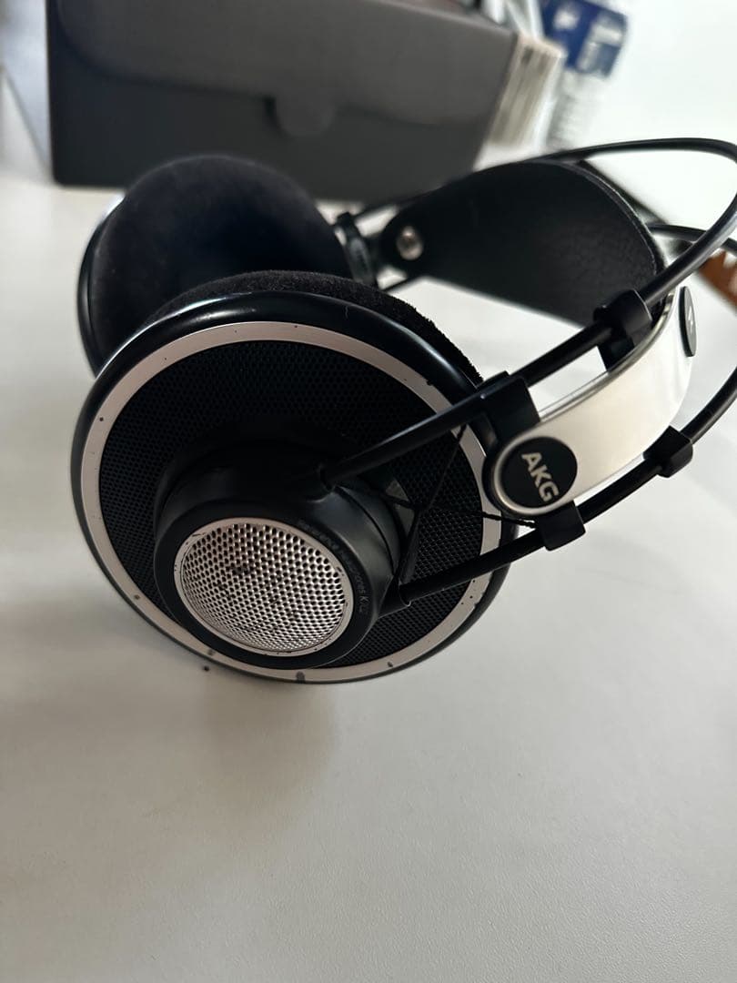 ヘッドホン AKG K702