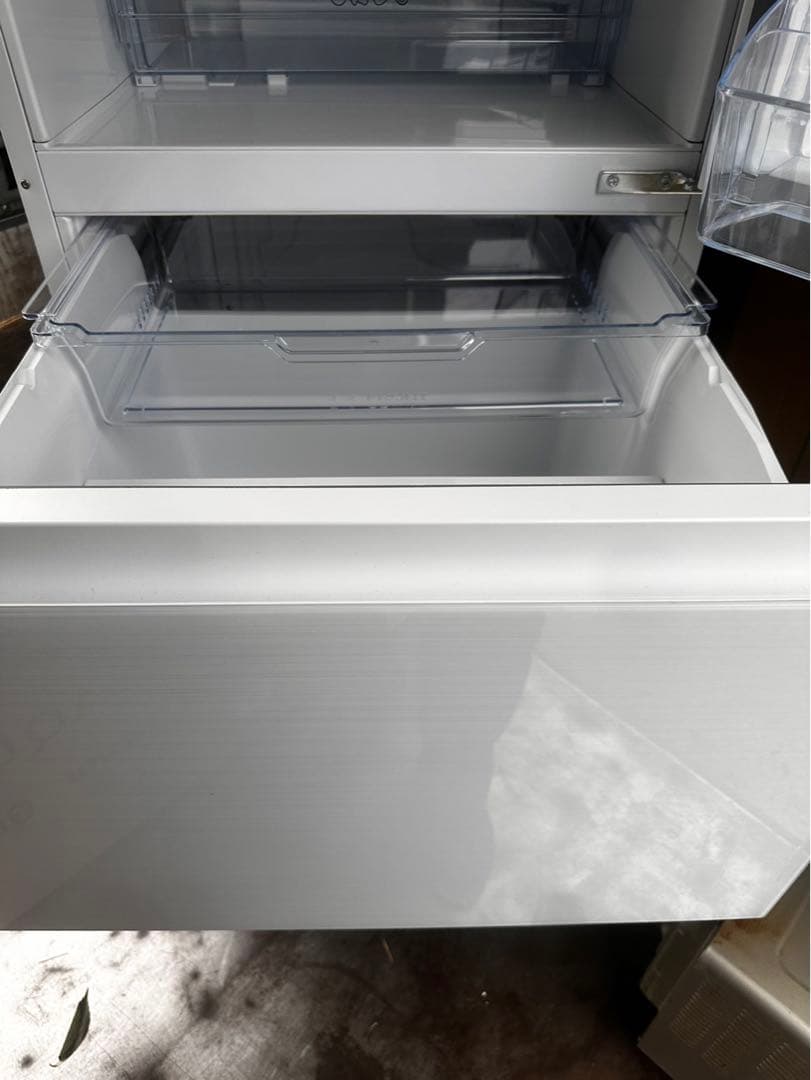 Hisense 3ドア冷蔵庫 ホワイト2024年製