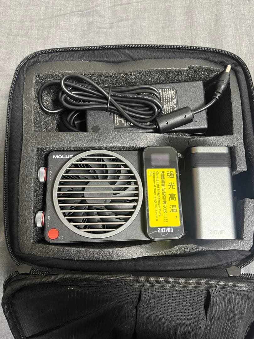 ZHIYUN MOLUS X100 撮影用ライト 値段交渉あり