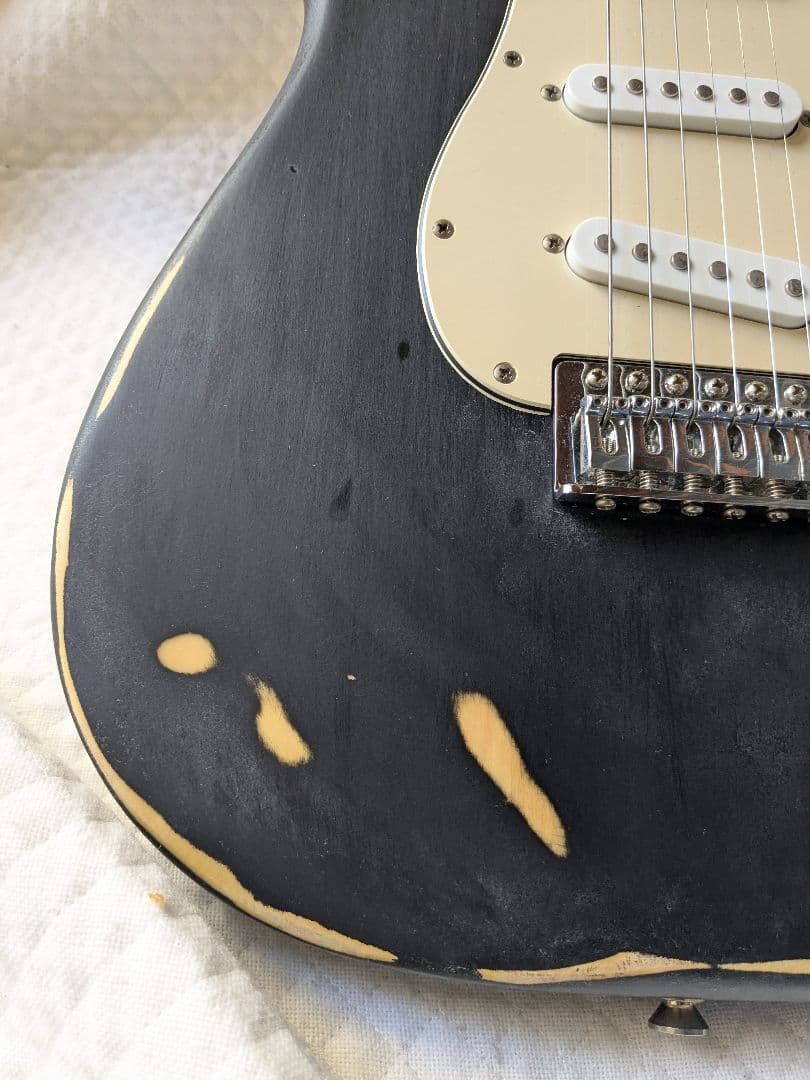 レリック加工　エレキギター フォトジェニック　ストラトキャスター　ブラック