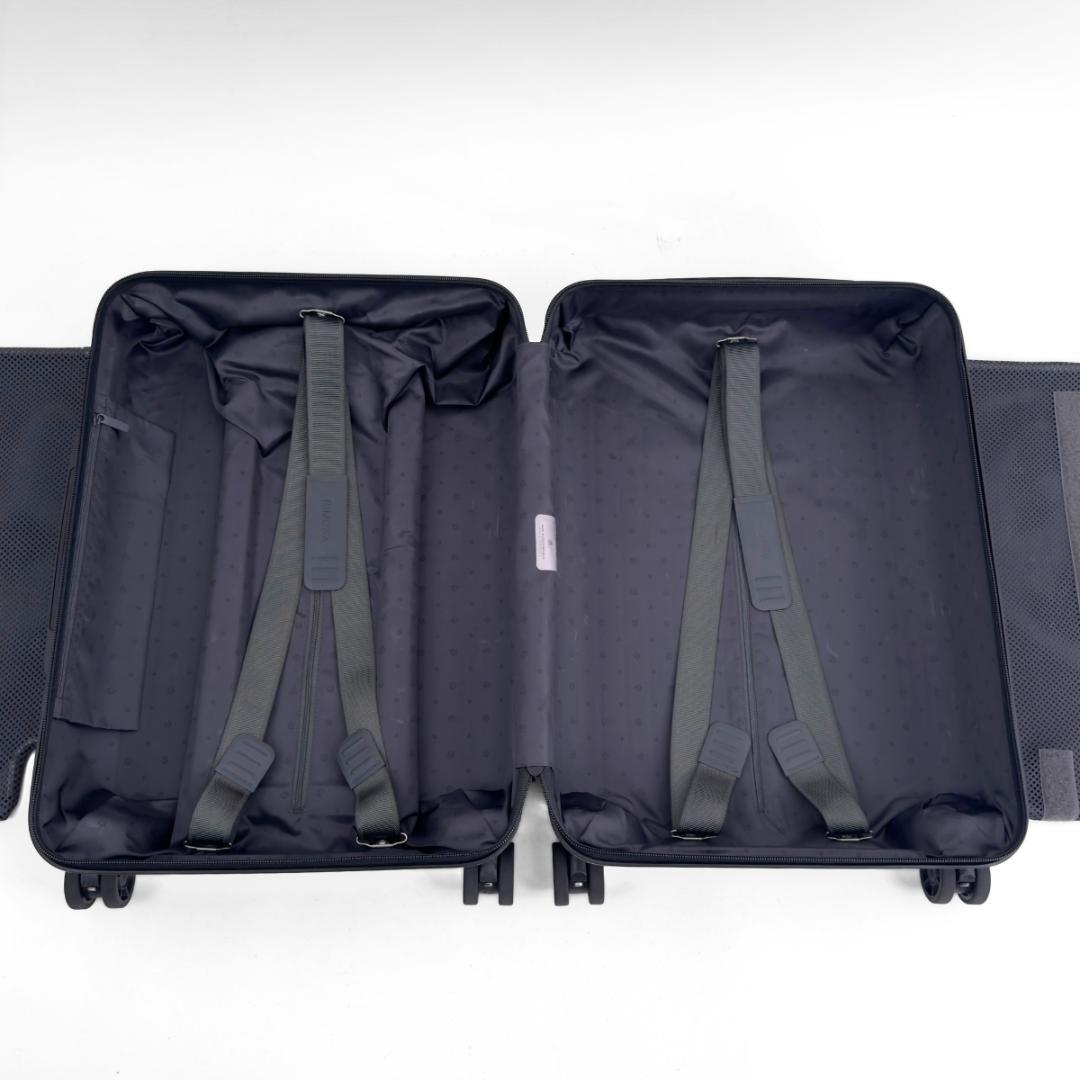 美品 リモワ エッセンシャルキャビンS 機内持ち込み 34L マットブラック