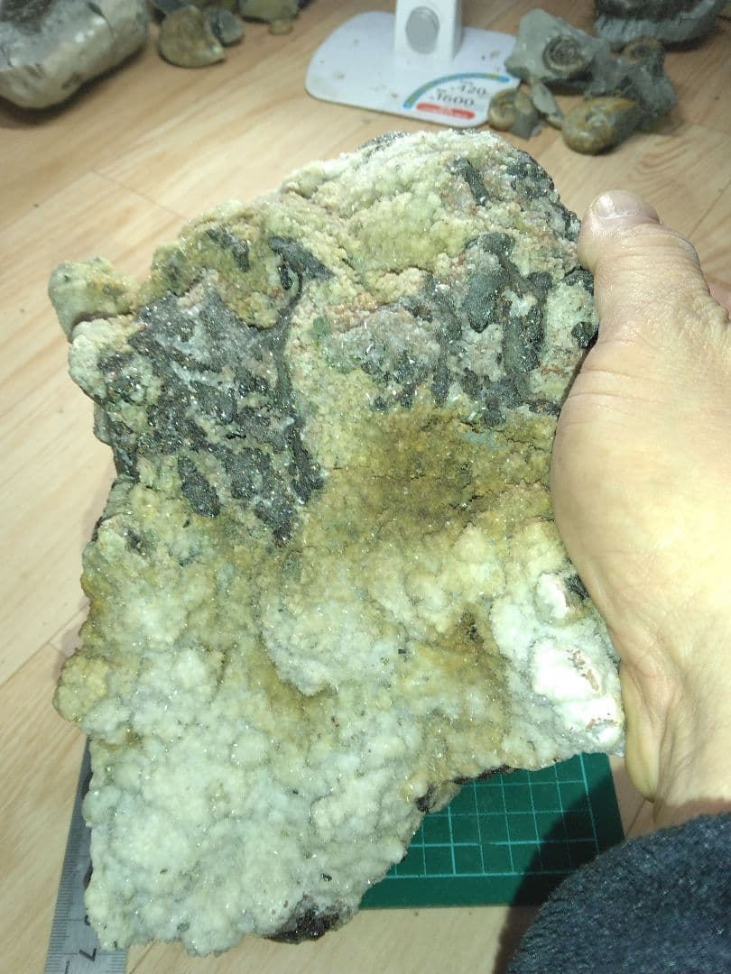 国産鉱物標本　亜鉛鉱？　大型標本