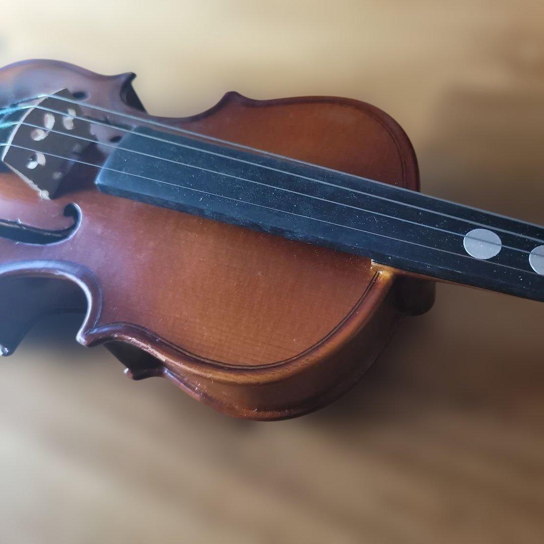 バイオリン1/16 本体と弓2本 ケース付き