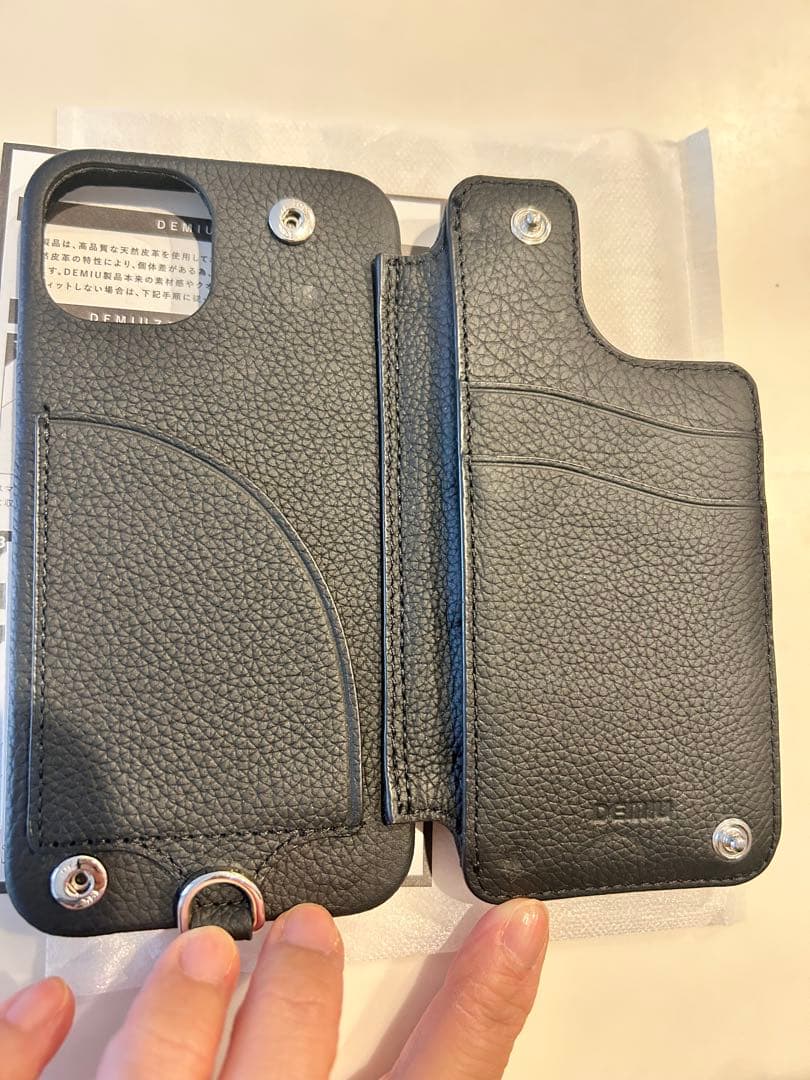 s.　DEMIU ブラック 手帳型iPhoneケース