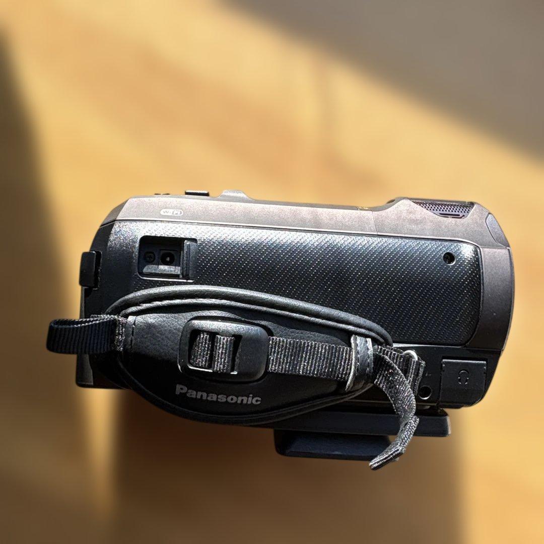 Panasonic ビデオカメラ　4K 三脚付き