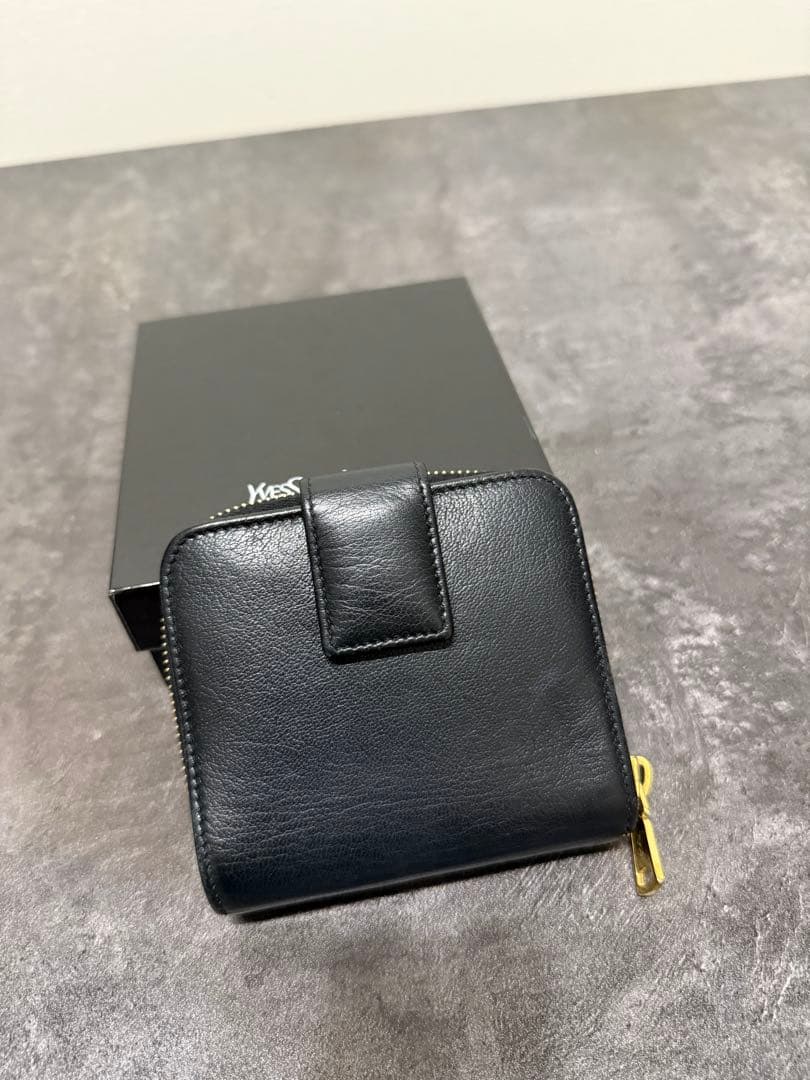 YSLロゴ財布　YSL ブラックレザー 二つ折り財布箱付き