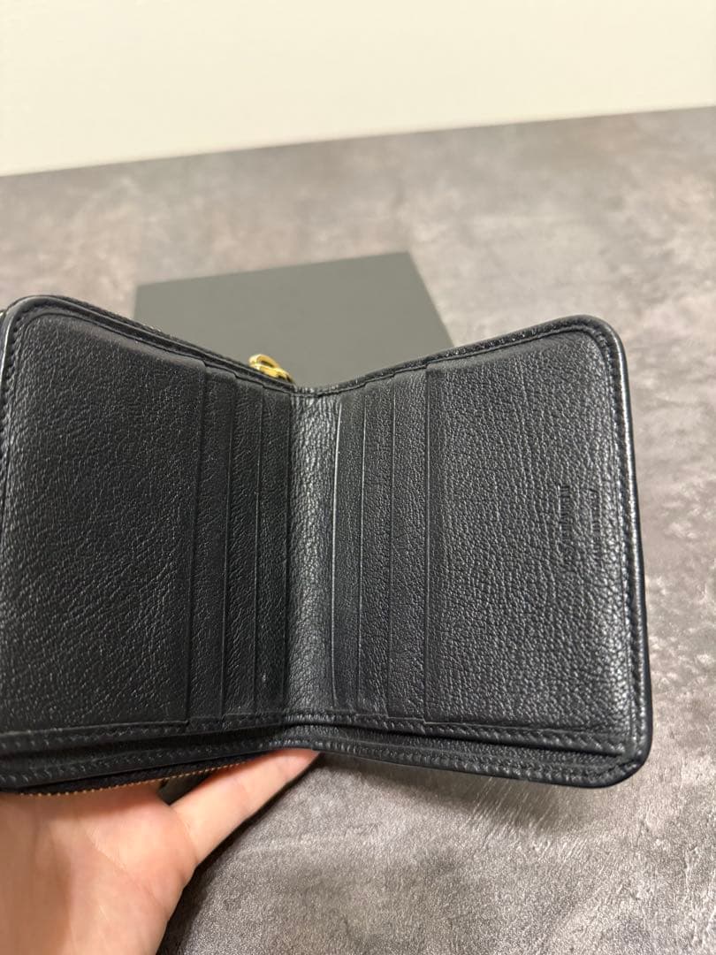 YSLロゴ財布　YSL ブラックレザー 二つ折り財布箱付き
