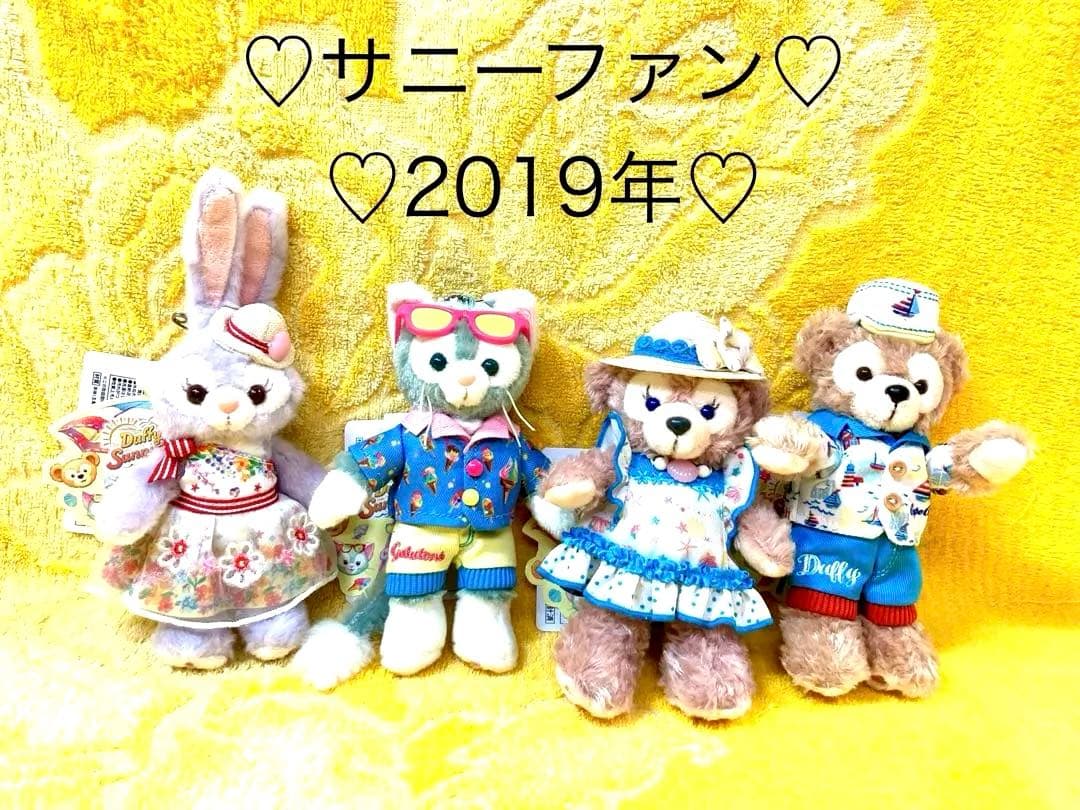 ♡サニーファン♡2019年♡ダッフィー＆フレンズ♡ぬいぐるみバッヂ♡タグ値札付き