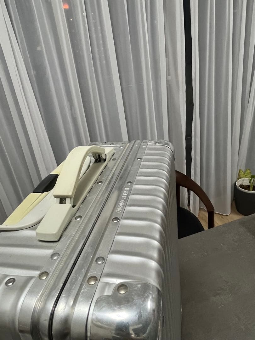 未使用ネームタグ付 RIMOWA クラシックフライト 33Lリモワ