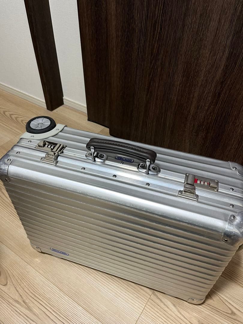 未使用ネームタグ付 RIMOWA クラシックフライト 33Lリモワ