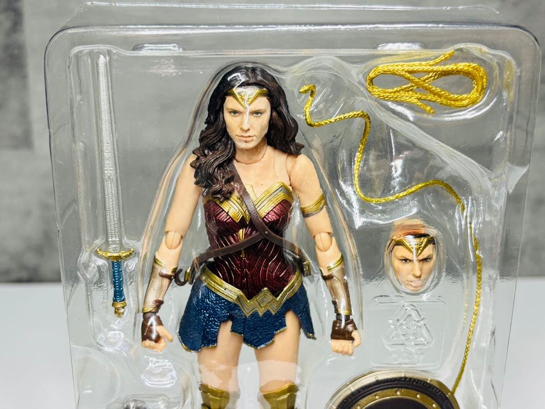 S.H.Figuarts ワンダーウーマン　ジャスティスリーグ