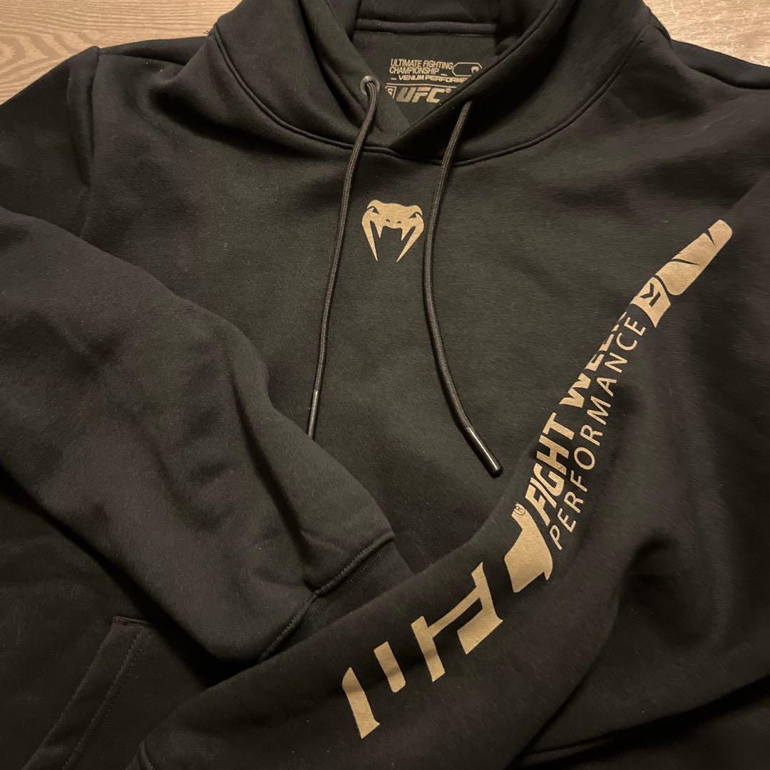 UFC Fight パーカーVENUM 正規品ブラック L 未使用級 完売モデル