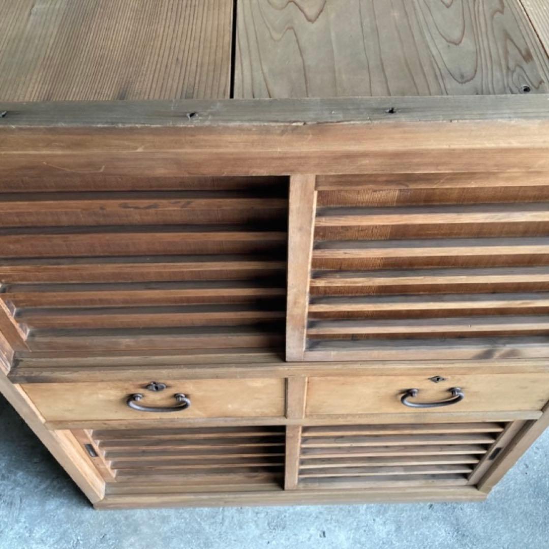 古い水屋箪笥 キャビネット 棚 台 引き戸 引き出し 木製 和風 家具 レトロ