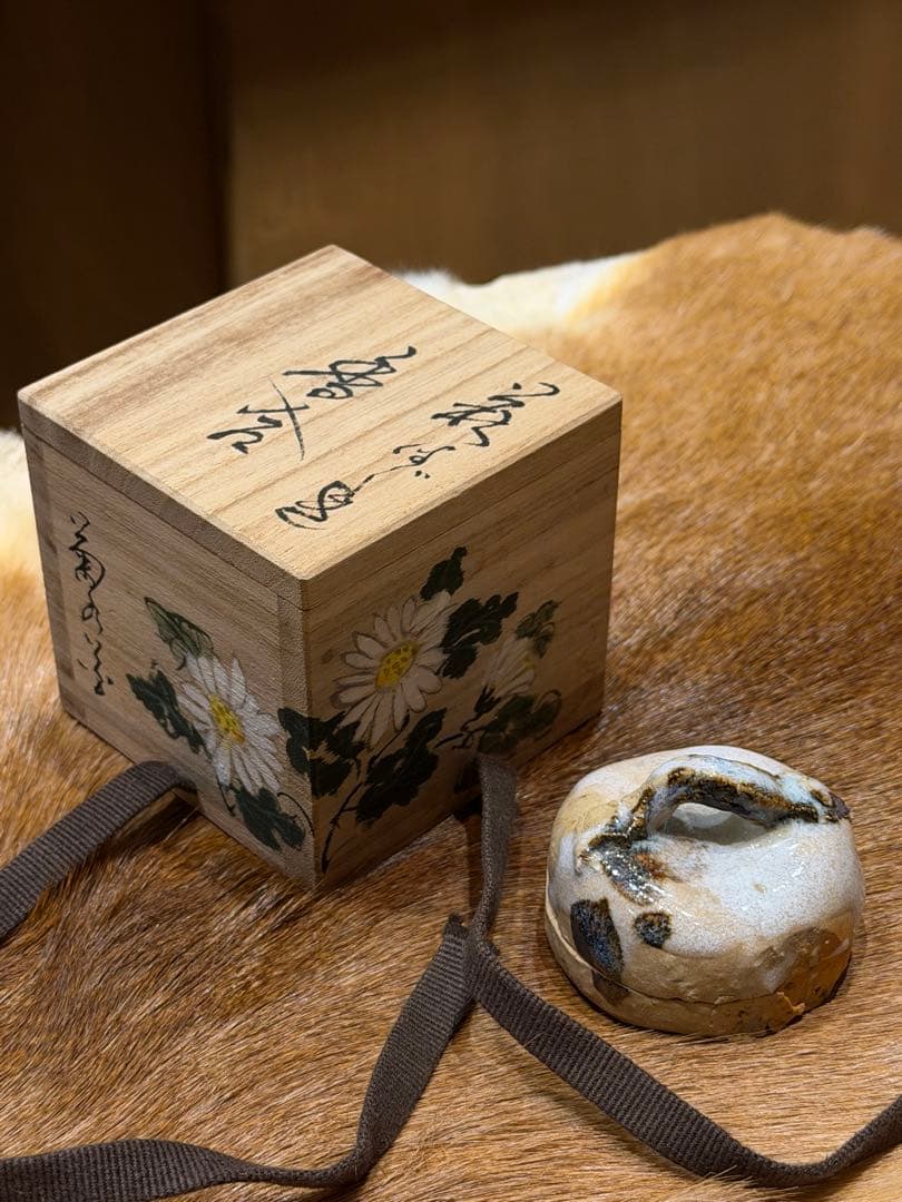 七類堂墨呑(雪舟天谿)　鴉笑斎　菊　香合　画付共箱　道釈画　香道具