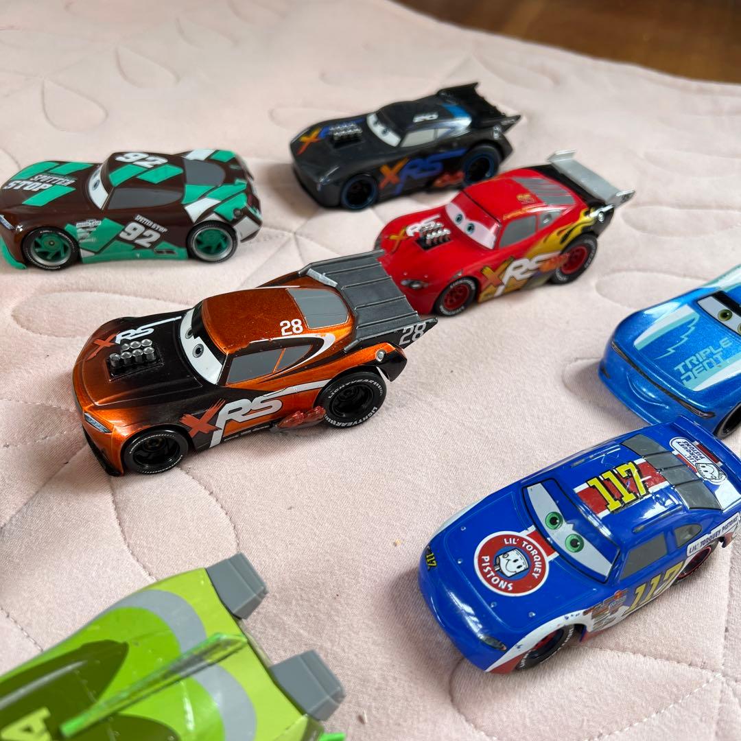 US版 ディズニーストア カーズ プルバック ダイキャストカー 9台セット