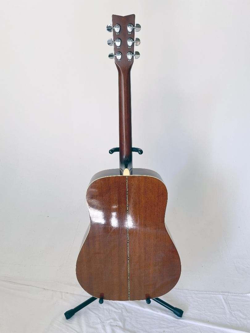 YAMAHA FG-200D ハードケース(難有)と小物付き