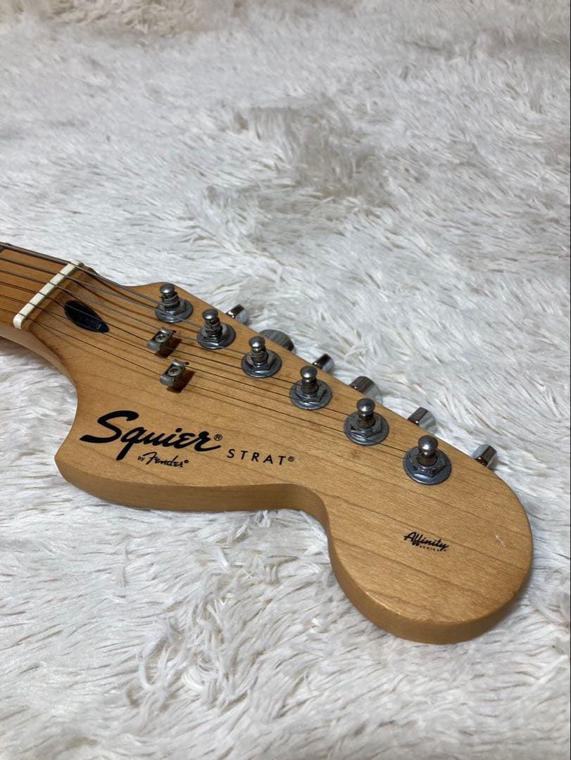 スクワイヤー　エレキギター　Hello Kitty Stratocaster