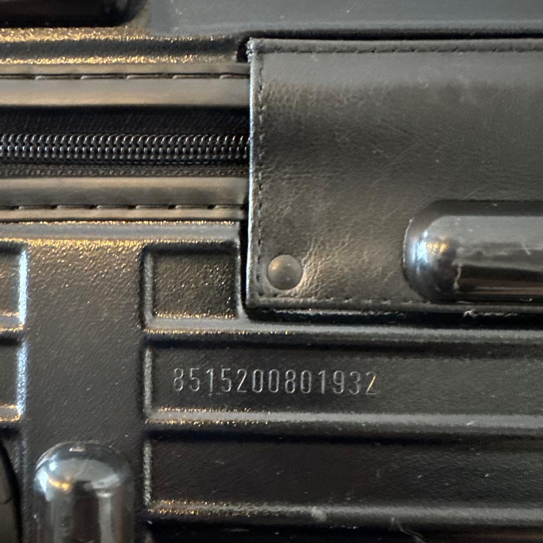 RIMOWA リモワ　キャリーケース　2輪　35L ブラック　機内持ち込み