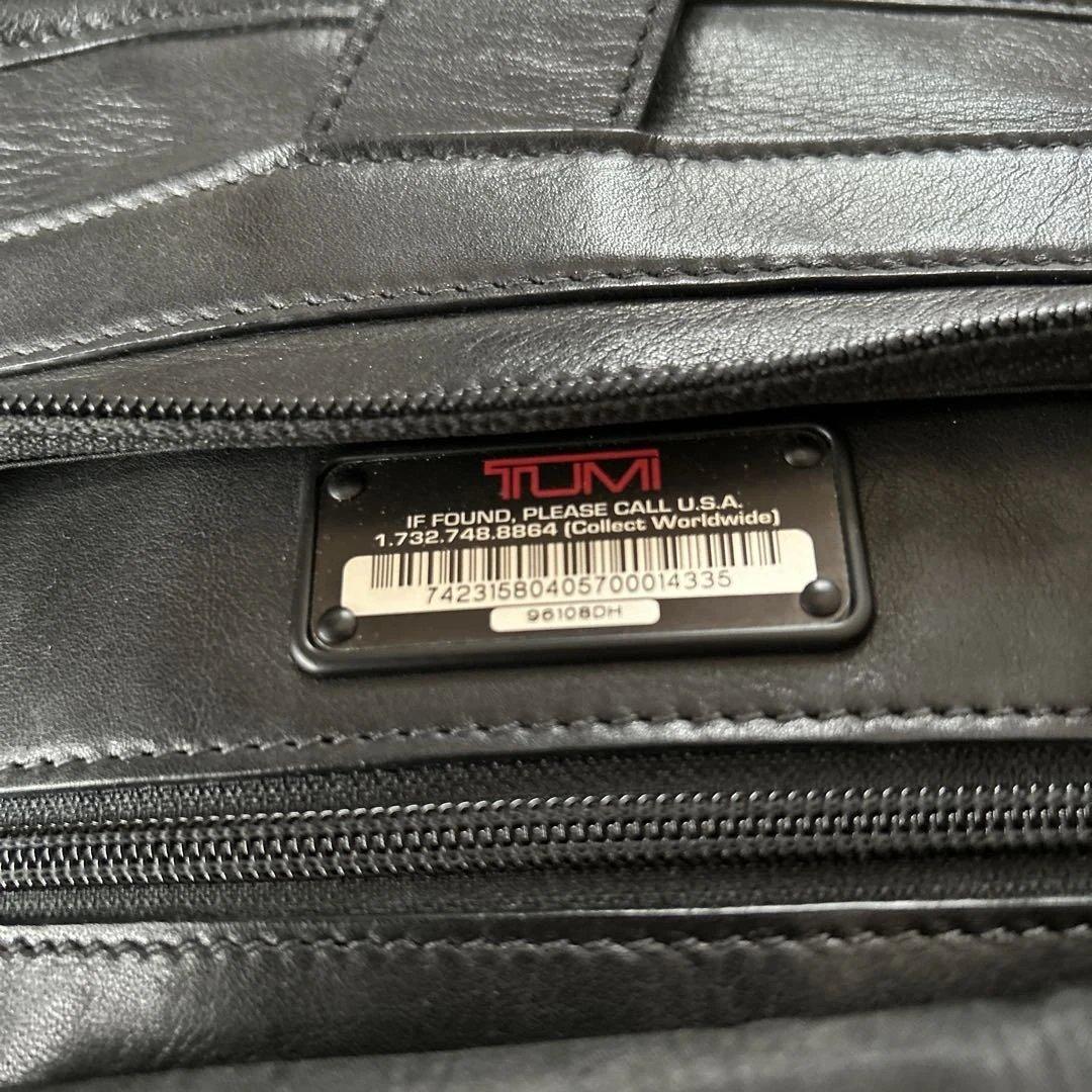 TUMI ブラック レザー ビジネスバッグ