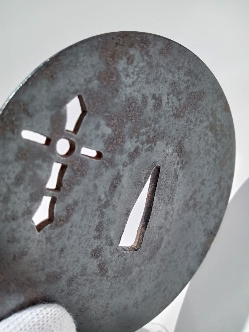 刀匠鐔（キリシタン鍔）　江戸時代初期