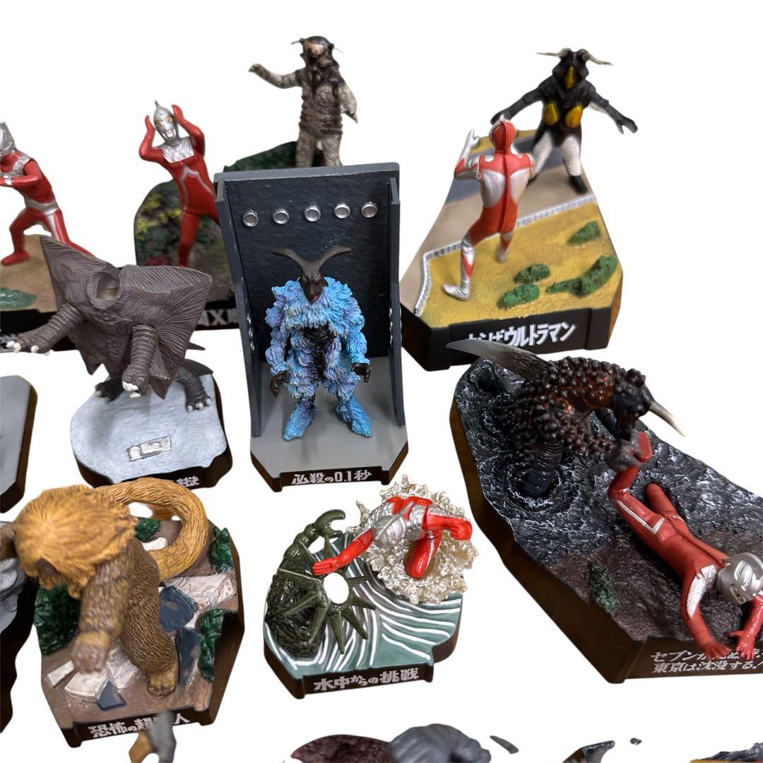 ウルトラマン　まとめ売り　ウルトラ怪獣　怪獣名鑑など　37個　37体