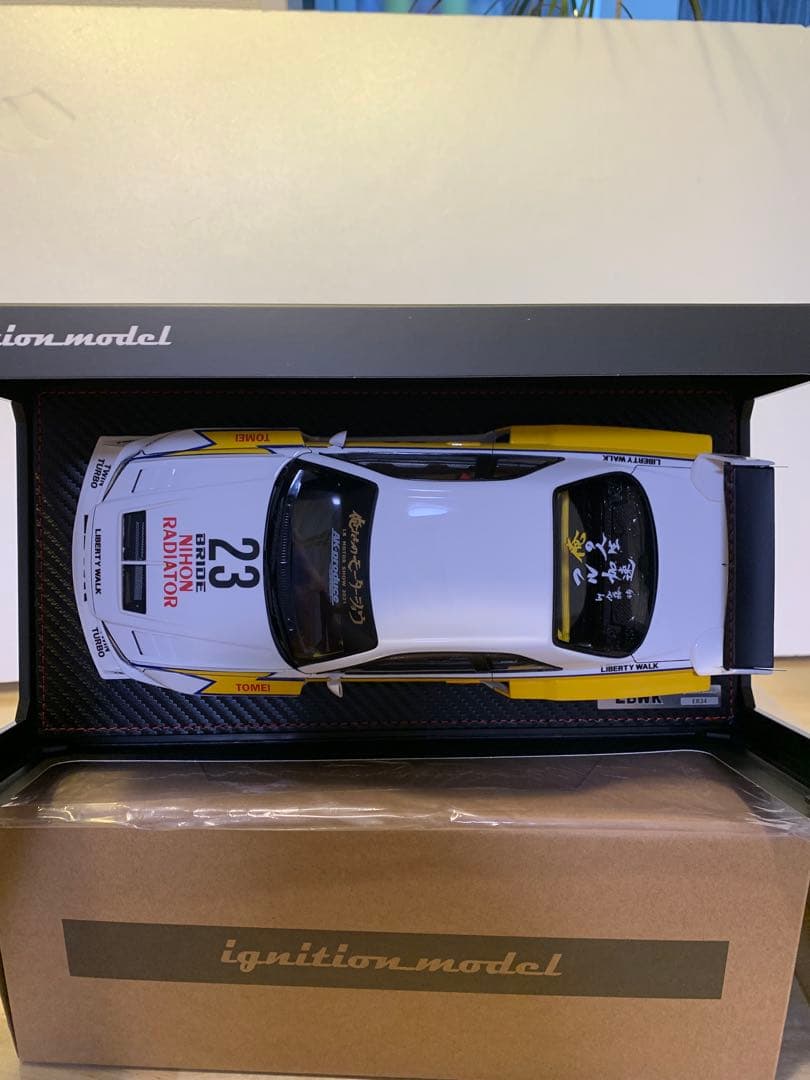 イグニッションモデル　限定　1/18 LBWK ER34 フィギュア付き