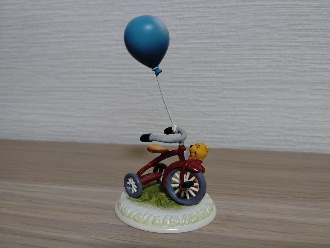 くまのプーさん 自転車 フィギュア 風船付き　オルショウスキー